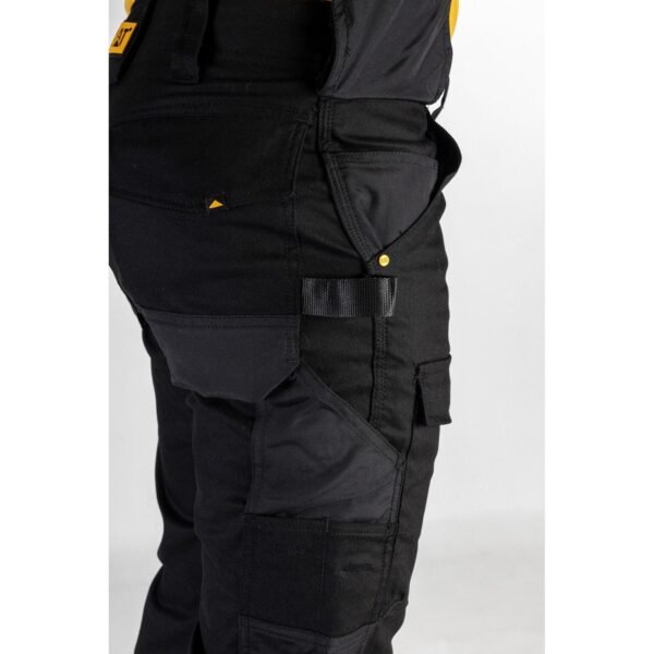 Calça com Bolsos Stretch Preta - Imagem 16
